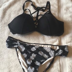 Black bikini